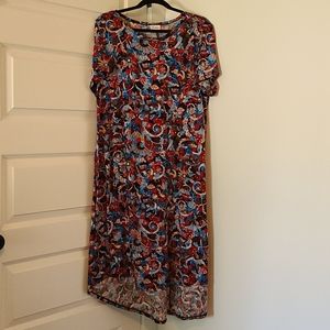 Like new Carly Blue, black, red, gray floral print